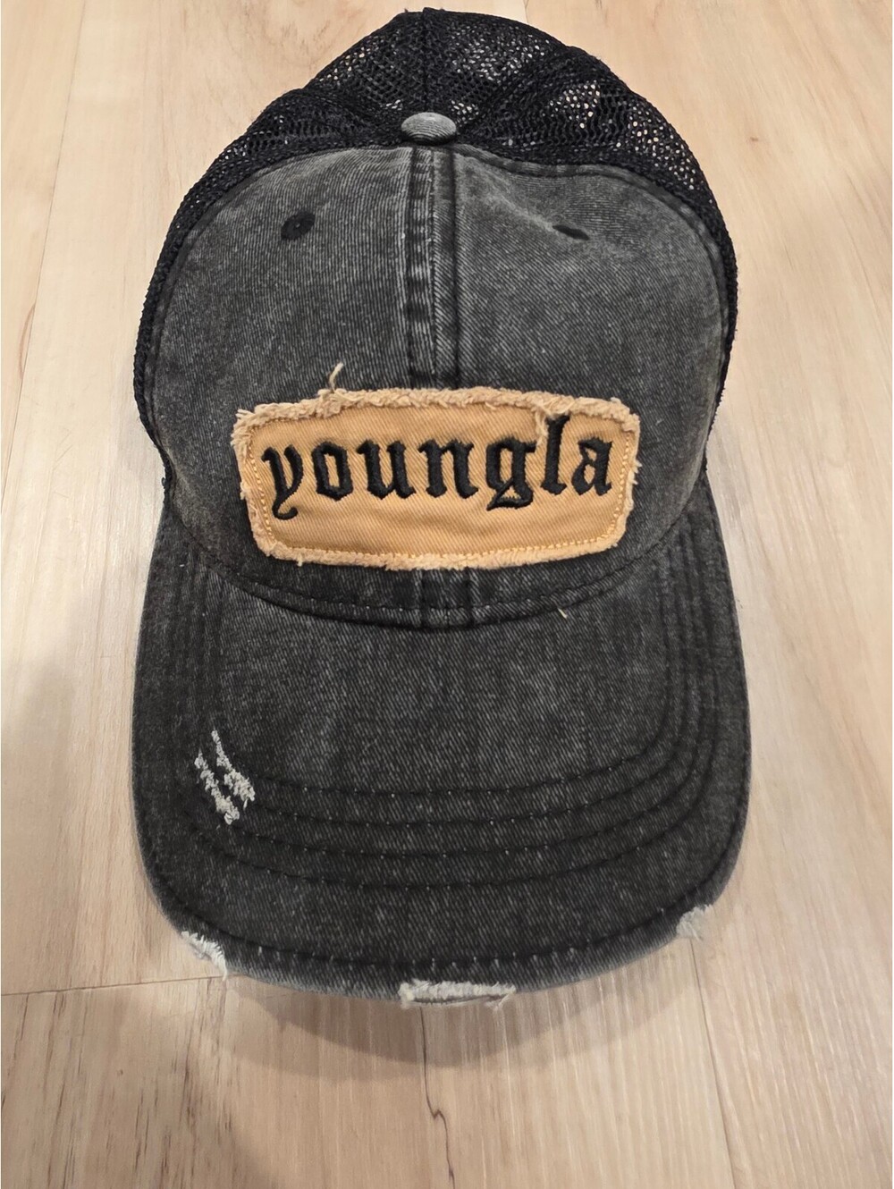 Youngla Black Distressed Mesh Back Baseball Cap